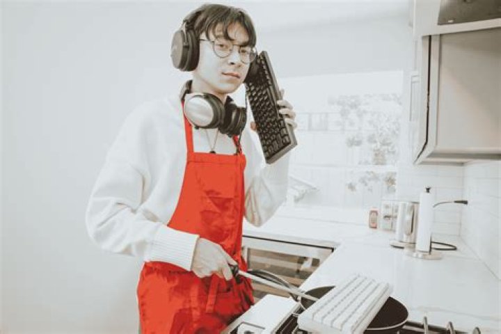 Natsu Net Worth, Age, Height, Bio, Birthday, Wiki!