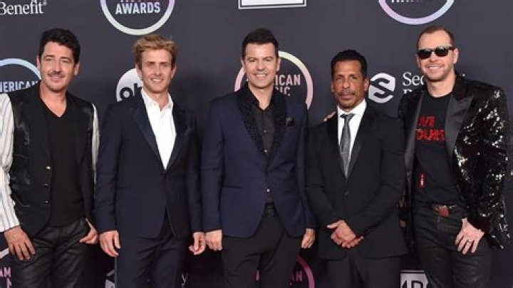 New Kids on the Block » Age, Net Worth, Family, Bio, News