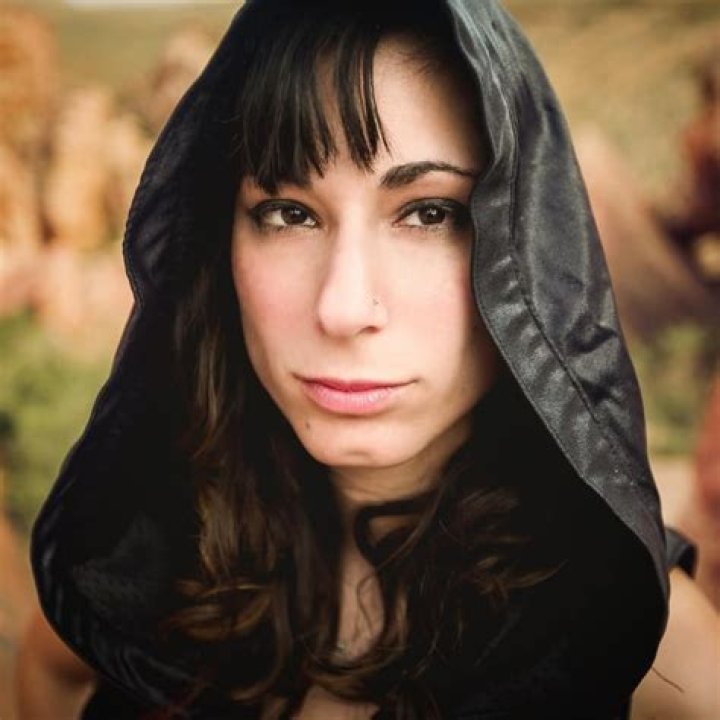 Nili Brosh Net Worth, Age, Height, Bio, Birthday, Wiki!