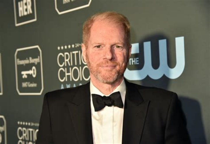 Noah Emmerich Biography and 5 Quick Facts You Need to Know