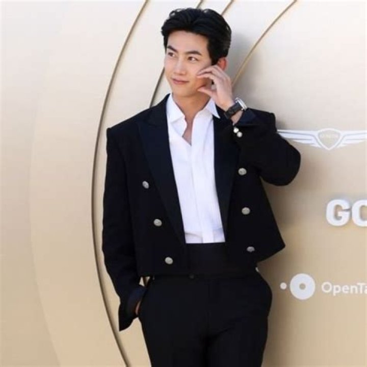 Ok Taec-yeon Net Worth, Age, Height, Bio, Birthday, Wiki!