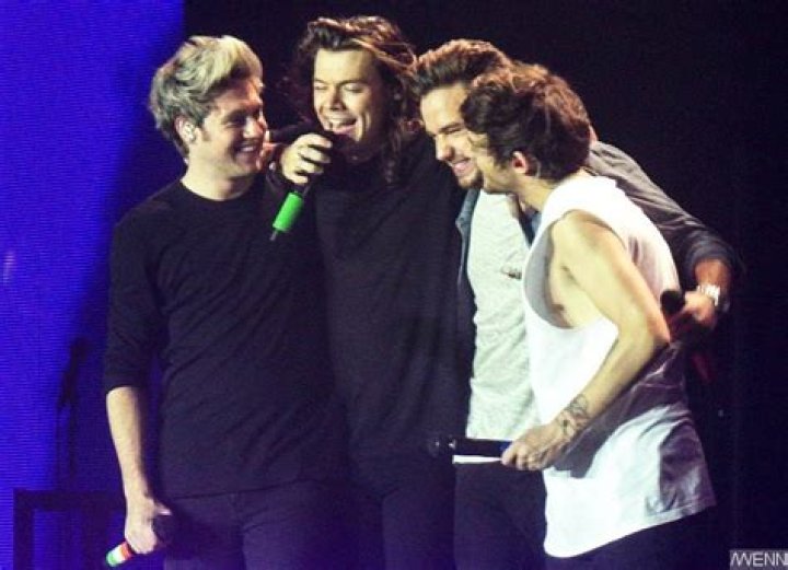 One Direction thank fans with TV advertisement!