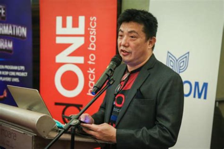 Ong Ewe Hock - Net Worth, Age, Height, Birthday, Bio, Wiki!