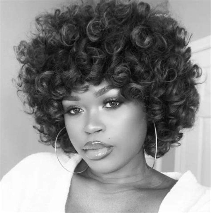 PeakMill Biography: Wedding, Age, Net Worth, Videos, YouTube, Husband, Birthday, Milk, Instagram