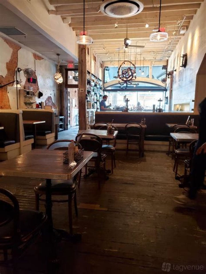 Pearl Dive DC: A Culinary Journey Through the Heart of Washington, D.C.