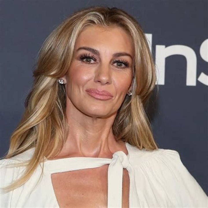 Perry Hill - Net Worth, Age, Height, Birthday, Bio, Wiki!