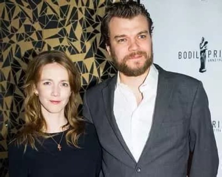 Pilou Asbæk Biography, Wife, Height and Movies