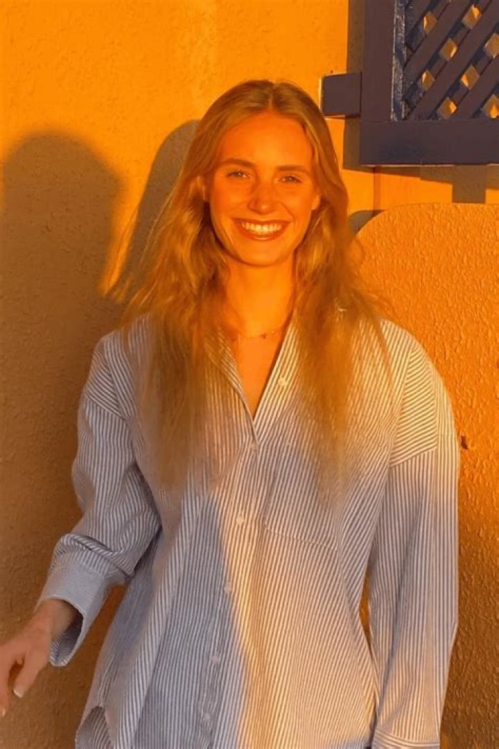 Poppy Oliver Net Worth, Age, Height, Bio, Birthday, Wiki!