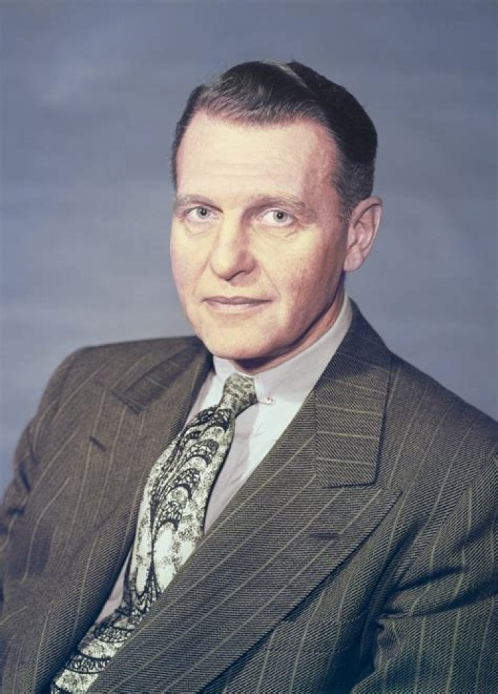 Ralph Bellamy Net Worth, Age, Height, Bio, Birthday, Wiki!