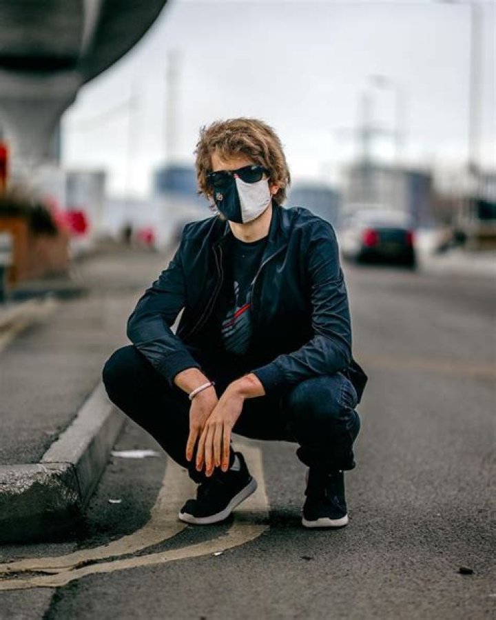RanbooLive- Age, Net Worth, Height, Girlfriend, Career, Nationality