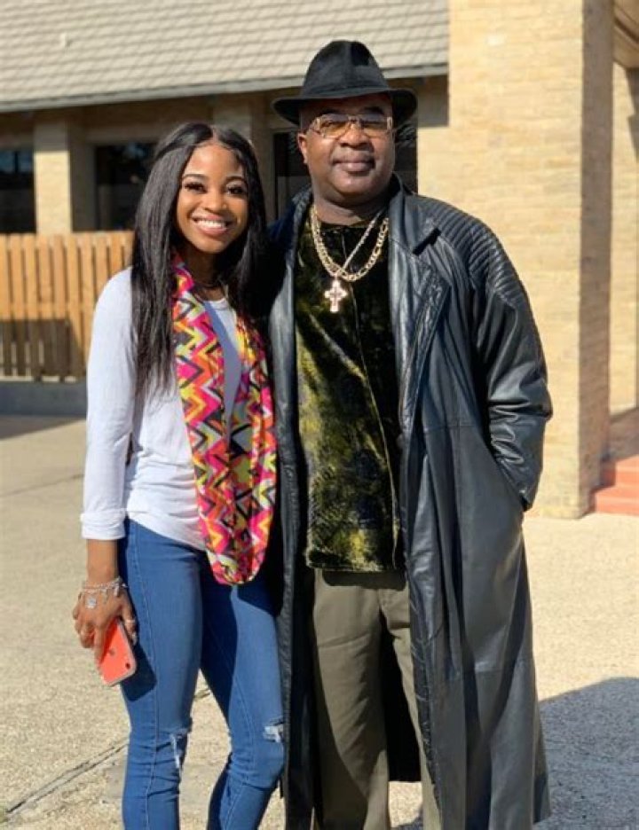 
Rashod Owens Parents: Who Are Christina & Roderick Owens ? Wiki & Age	