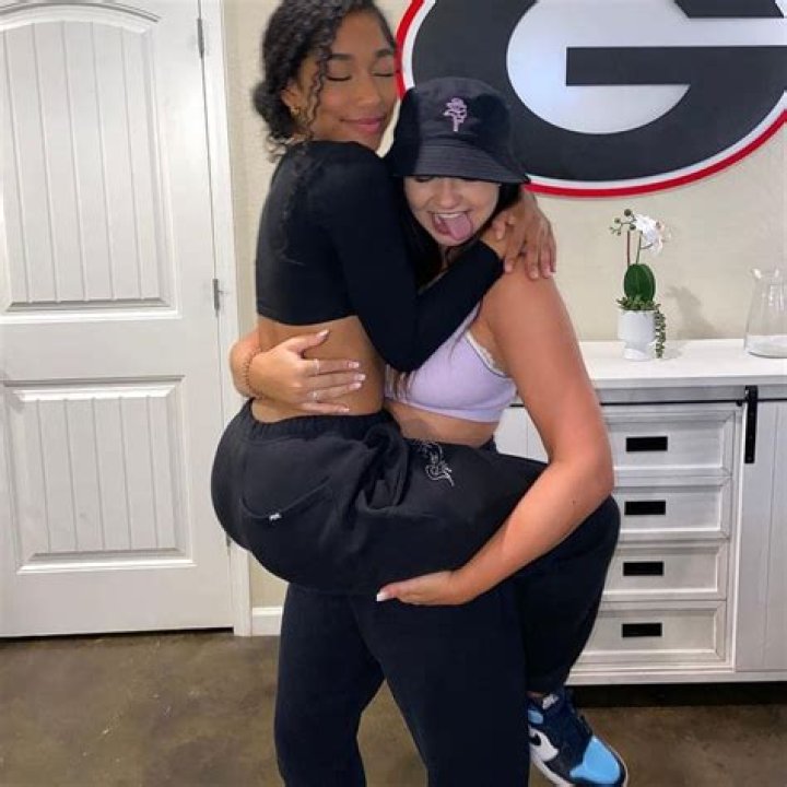 Rebecca Hong- Age, Boyfriend, Height, Net Worth, Career, Nationality