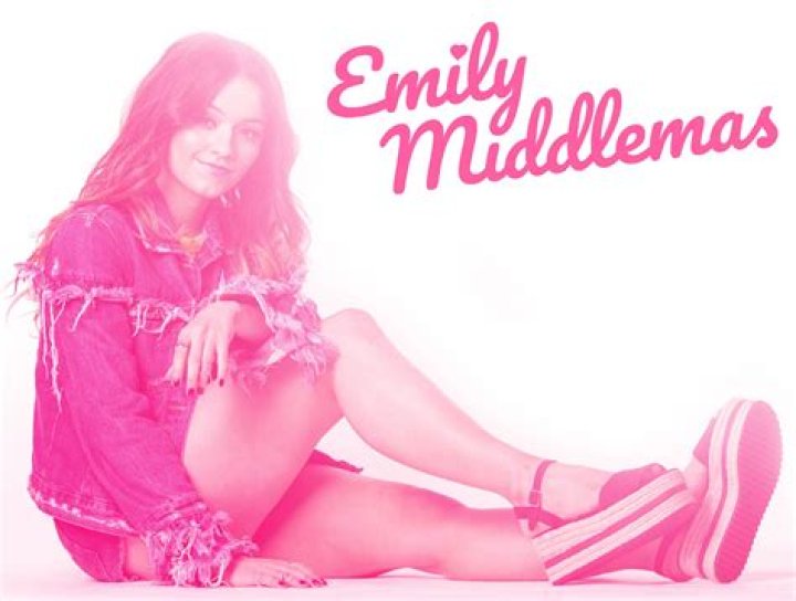 Review: Emily Middlemas 'Memory Lane Tour' - Belfast