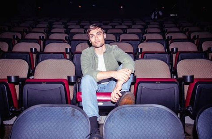 Rhys Lewis shares soulful new single Be Your Man