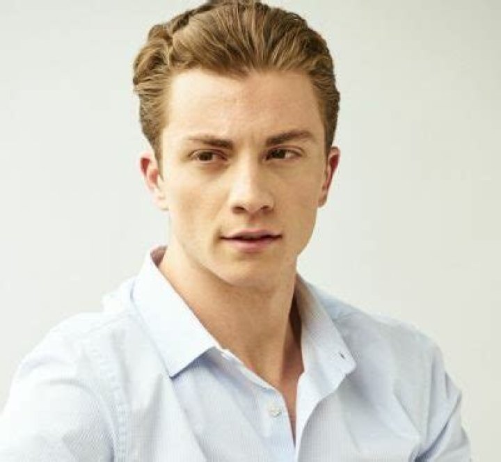 Richard Ellis- Wiki, Age, Height, Net Worth, Girlfriend, Ethnicity