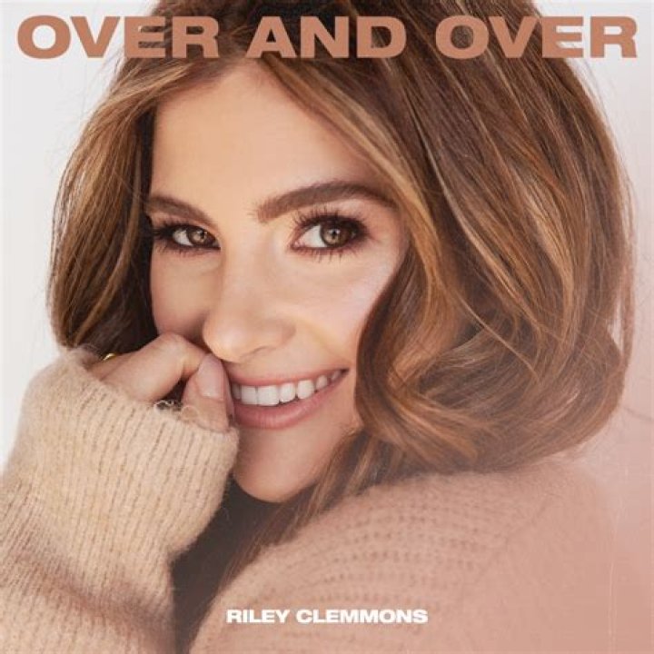 Riley Clemmons talks latest single 'Over and Over'