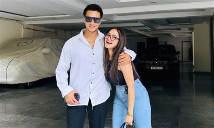 Riya Sharma’s Boyfriend: Who is Riya Sharma Dating?