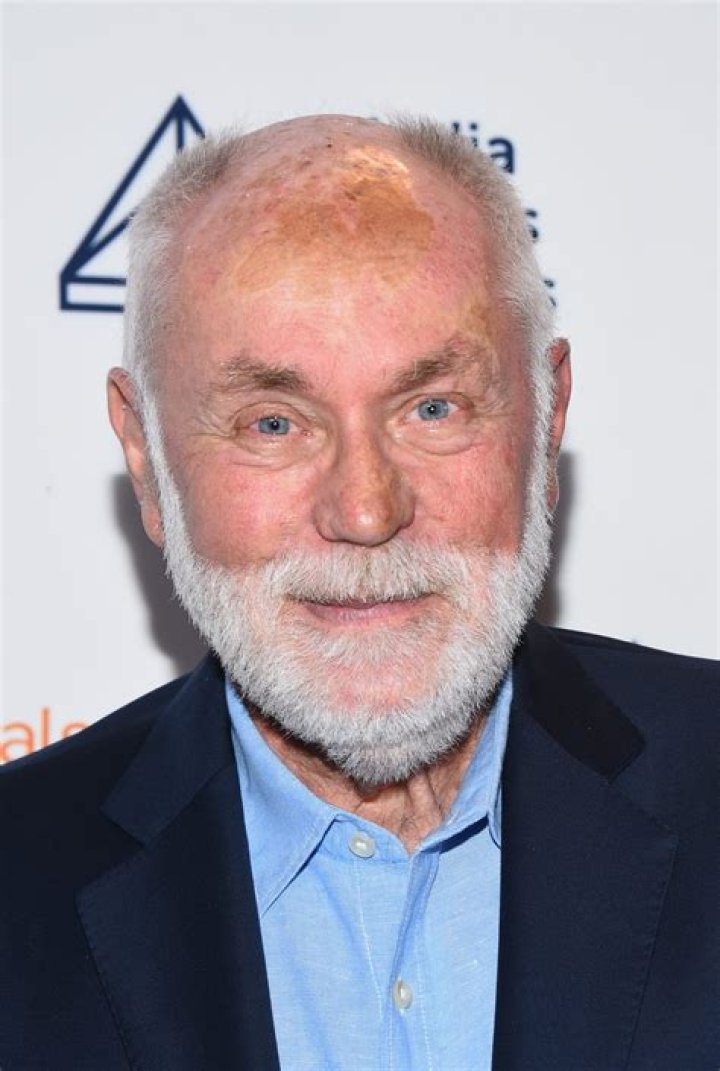 Robert David Hall - Net Worth, Age, Height, Birthday, Bio, Wiki!