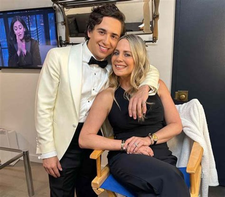 Robert Hernandez Net Worth, Age, Height, Bio, Birthday, Wiki!