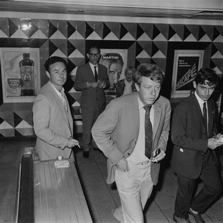 Robert Stigwood Net Worth, Age, Height, Bio, Birthday, Wiki!