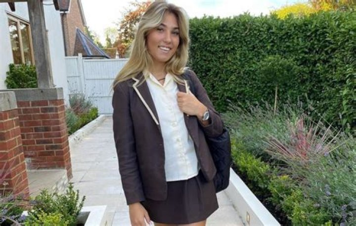 Rosie Jones Net Worth, Age, Height, Bio, Birthday, Wiki!