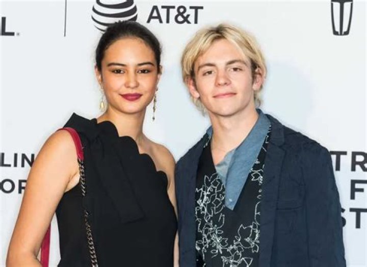 Ross Lynch- Age, Net Worth, Girlfriend, Height, Weight, Religion