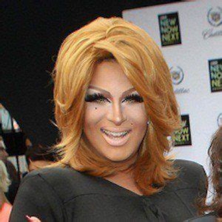 Roxxxy Andrews - Net Worth, Age, Height, Birthday, Bio, Wiki!