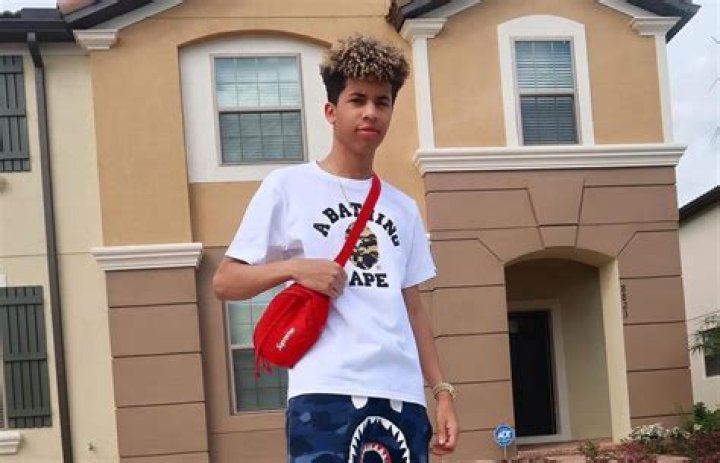 Ryan Shakes - Net Worth, Age, Height, Birthday, Bio, Wiki!