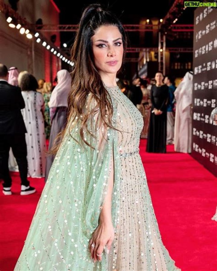 Saba Mubarak - Net Worth, Age, Height, Birthday, Bio, Wiki!