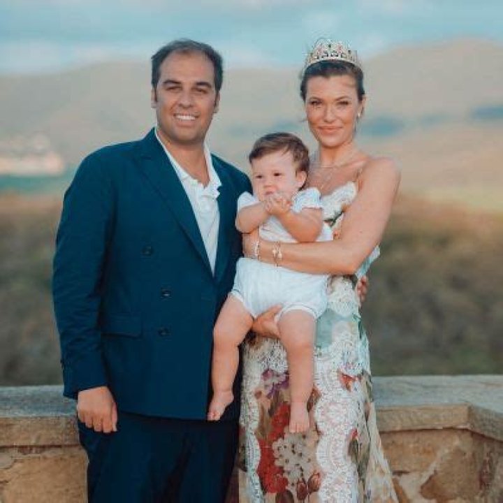 
Samantha Hoopes- Wiki, Biography, Age, Height, Net Worth, Husband	