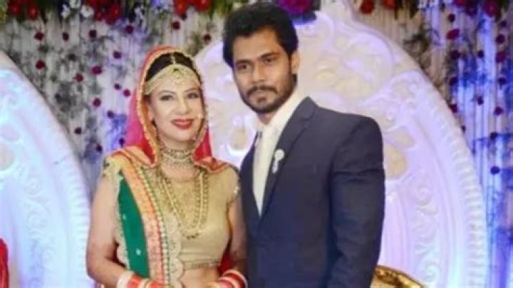 Sambhavna Seth - Net Worth, Age, Height, Birthday, Bio, Wiki!