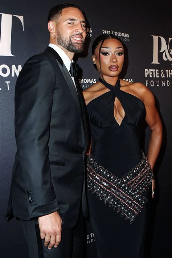 Sarah Thompson’s Husband: Who is Sarah Thompson Dating?