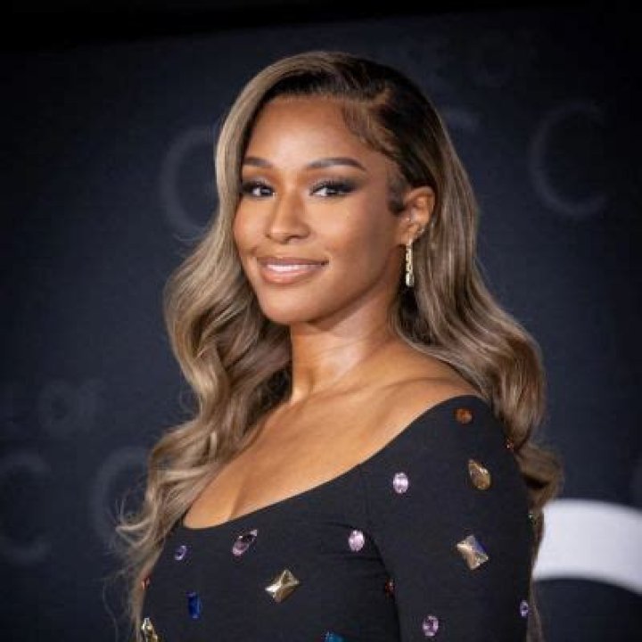 Savannah James- Wiki, Age, Husband, Net Worth, Ethnicity, Height, Career