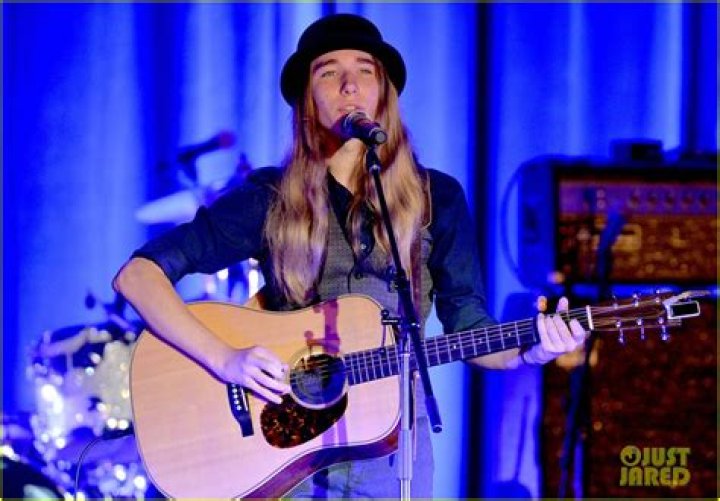 Sawyer Fredericks The Voice Season 8 winner came out as bisexual