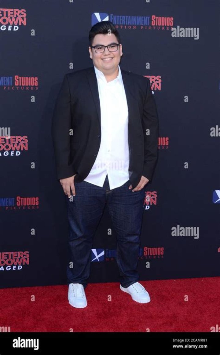 Sean-Ryan Petersen Net Worth, Age, Height, Bio, Birthday, Wiki!