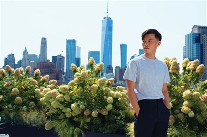 Shasha Zhao - Net Worth, Age, Height, Birthday, Bio, Wiki!