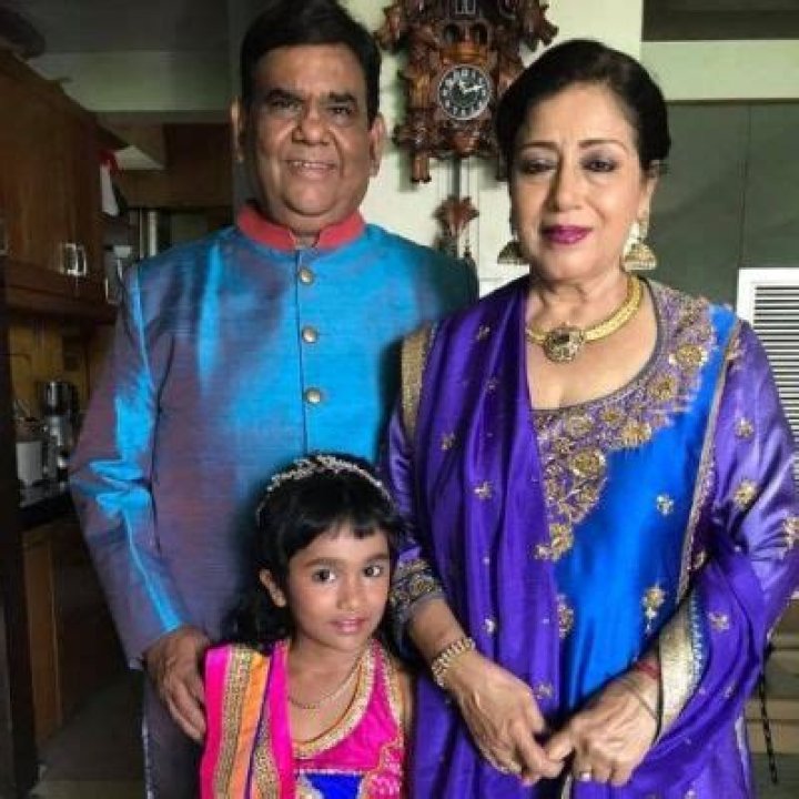 Shashi Kaushik- Wiki, Age, Height, Net Worth, Husband, Ethnicity