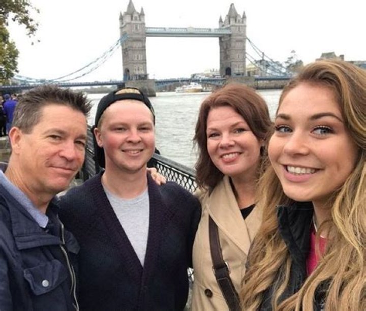 Shelby Bain- Net Worth, Bio, Age, Height, Boyfriend, Nationality, Career