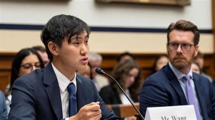 Simona Wang - Net Worth, Age, Height, Birthday, Bio, Wiki!