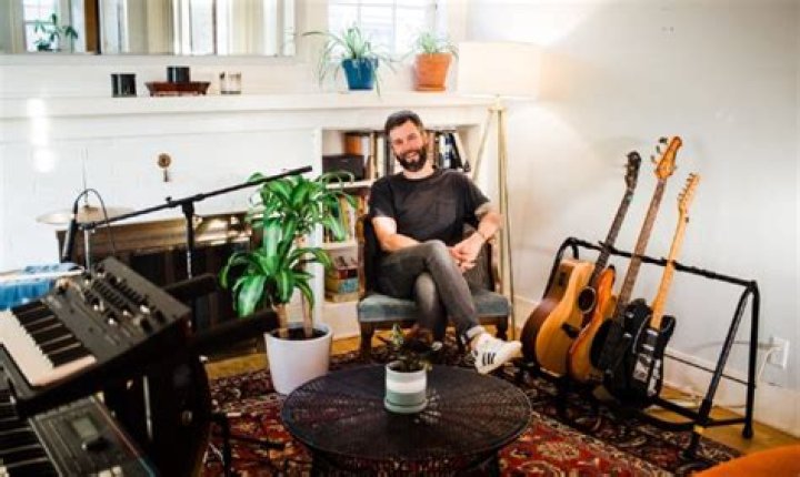 Songwriter Nick Arneson Releases ‘Sunshine Guaranteed’