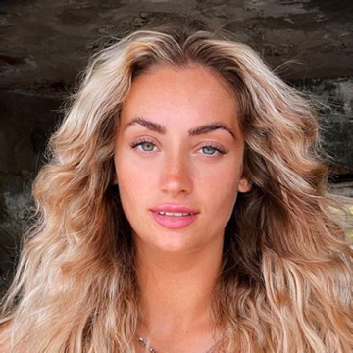 Sophie Morel - Net Worth, Age, Height, Birthday, Bio, Wiki!