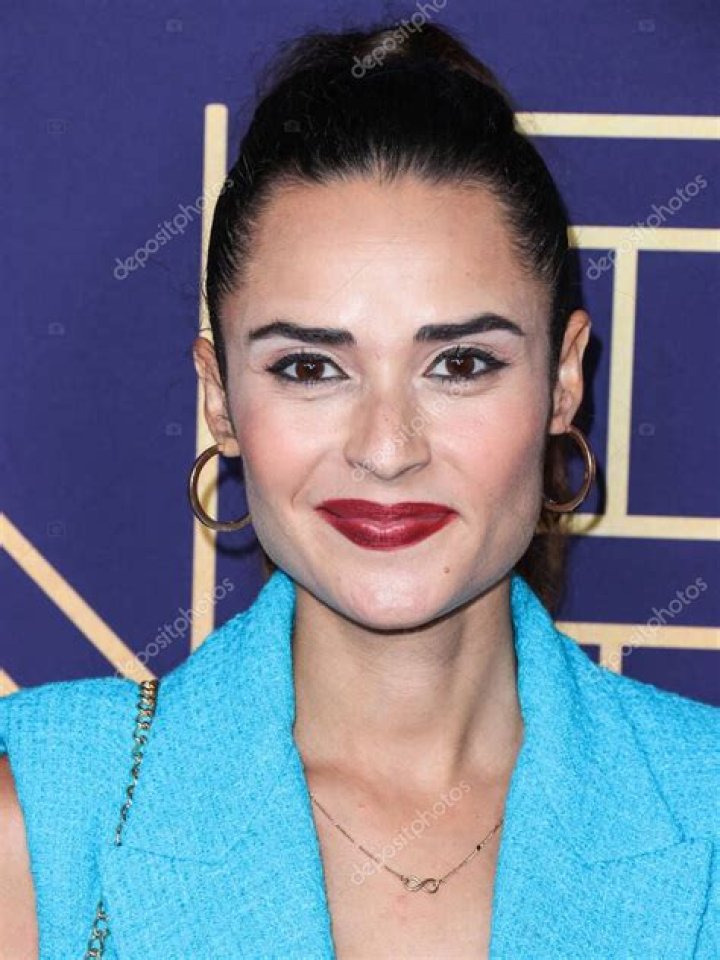 Stephanie Nogueras Net Worth 2024, Age, Height, Bio, Birthday, Wiki!