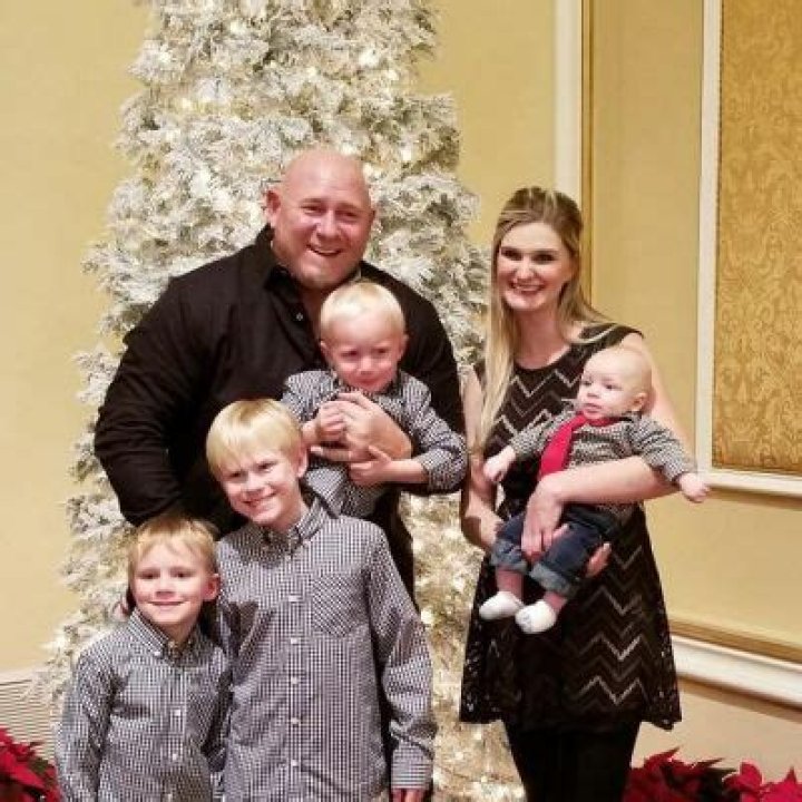 
Steve Emtman Wife: Who Is He Married To? Explore His Net worth & Family Details	