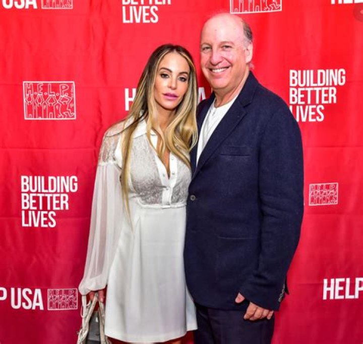 Steven Schonfeld Bio, House, Wiki, Net Worth, Wedding, Wife Details