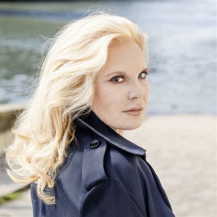 Taille Sylvie Vartan