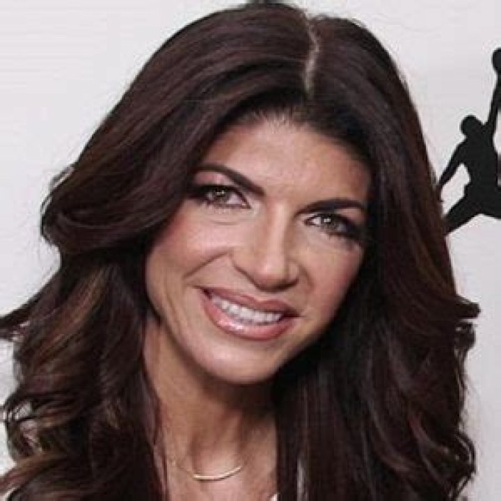 Teresa Giudice Net Worth, Age, Height, Bio, Birthday, Wiki!