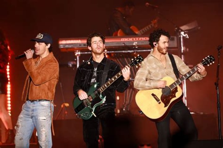 The Jonas Brothers Just Announced their "Happiness Begins Tour"