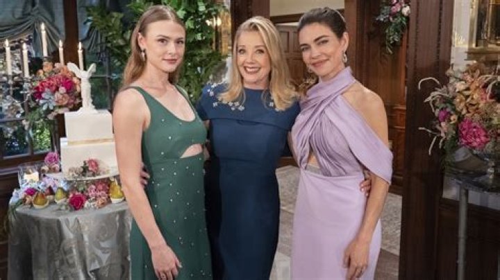 The Young and the Restless Spoilers: Is Amelia Heinle Fired – Victoria Newman to be Recast?