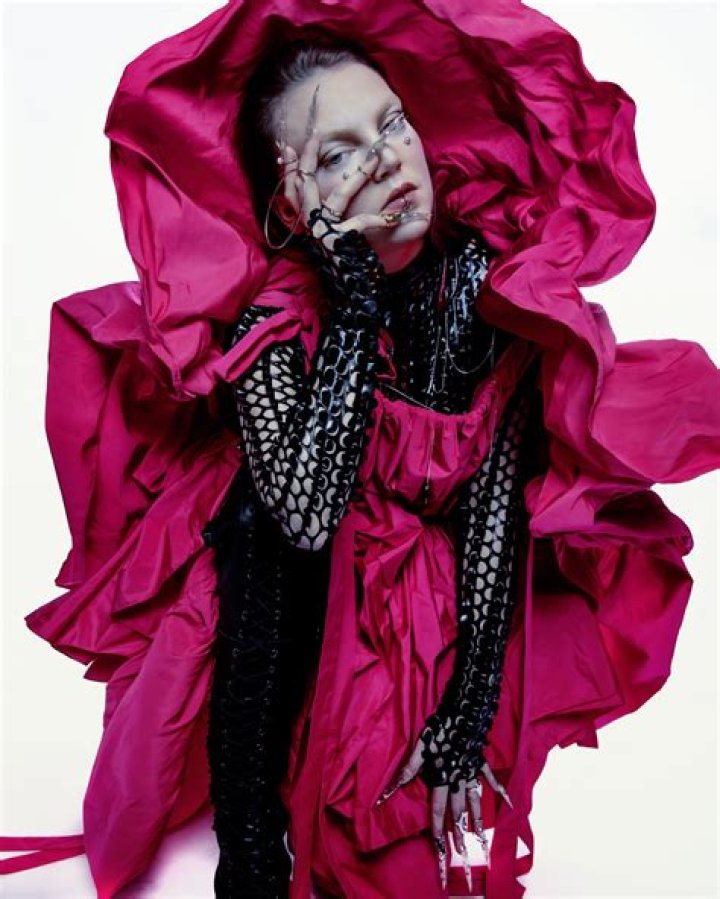 Tiggi Hawke releases new single 'Me Too'