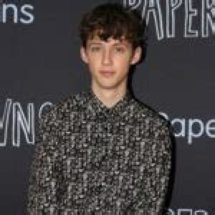 
Troye Sivan- Wiki, Bio, Age, Height, Net Worth, Girlfriend	